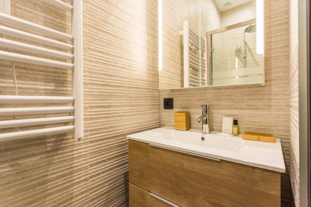 Hsh Alexandre Dumas Lovely Apartment 2Br-6P Paris Exterior foto